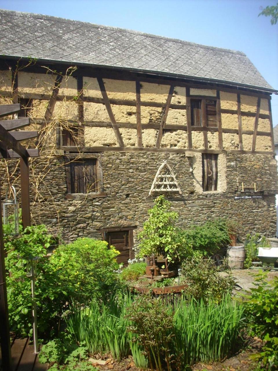 Ferienhaus Haus Am Puetz Wintrich Exterior photo